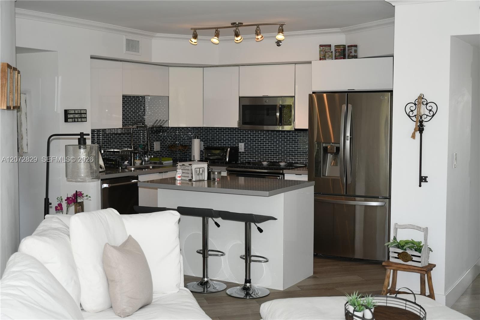 1000 E Island Blvd # 303, Aventura, FL 33160 — zdjęcie 2