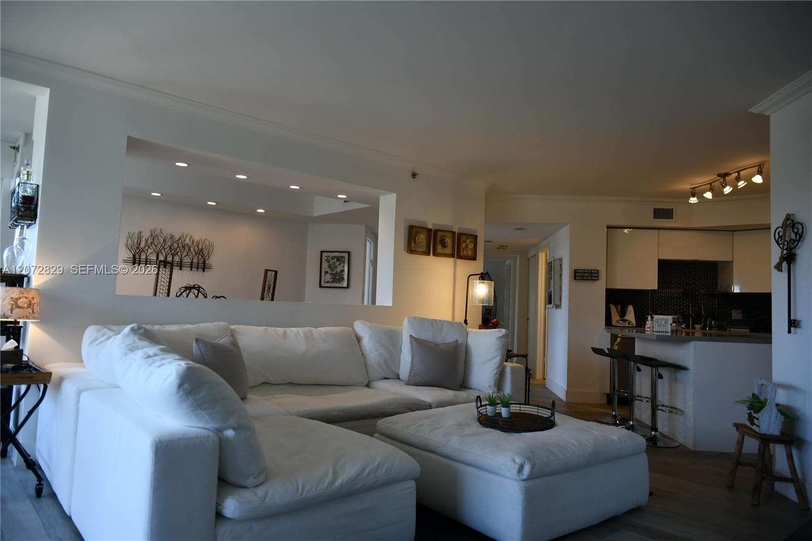 1000 E Island Blvd # 303, Aventura, FL 33160 — zdjęcie 3