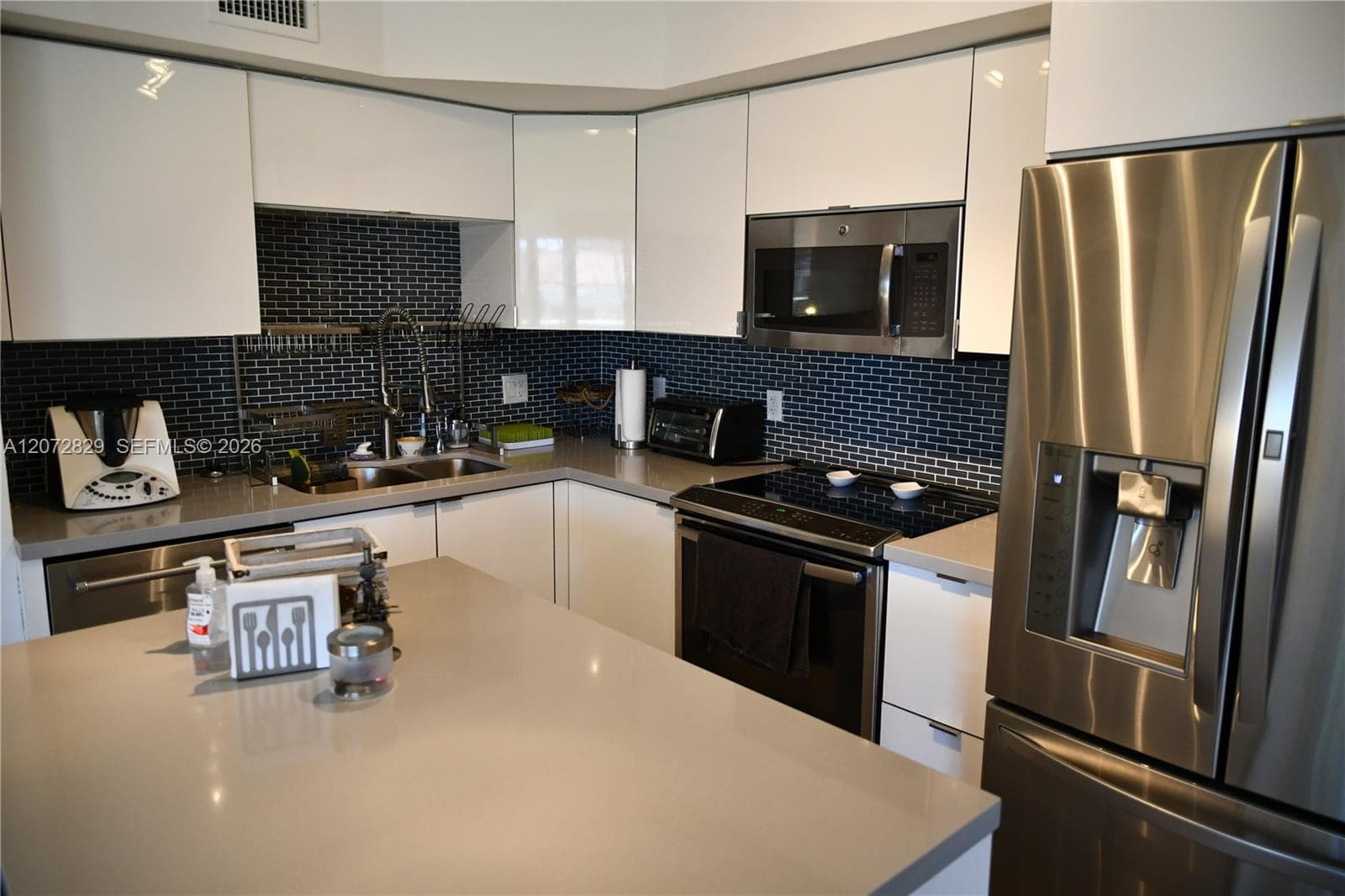 1000 E Island Blvd # 303, Aventura, FL 33160 — zdjęcie 4