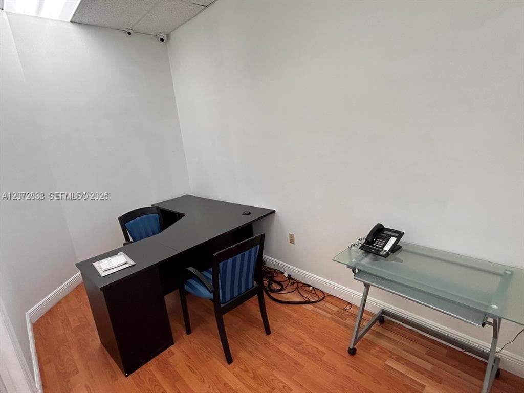 19300 W Dixie Hwy # 10, Miami, FL 33180 — zdjęcie 5