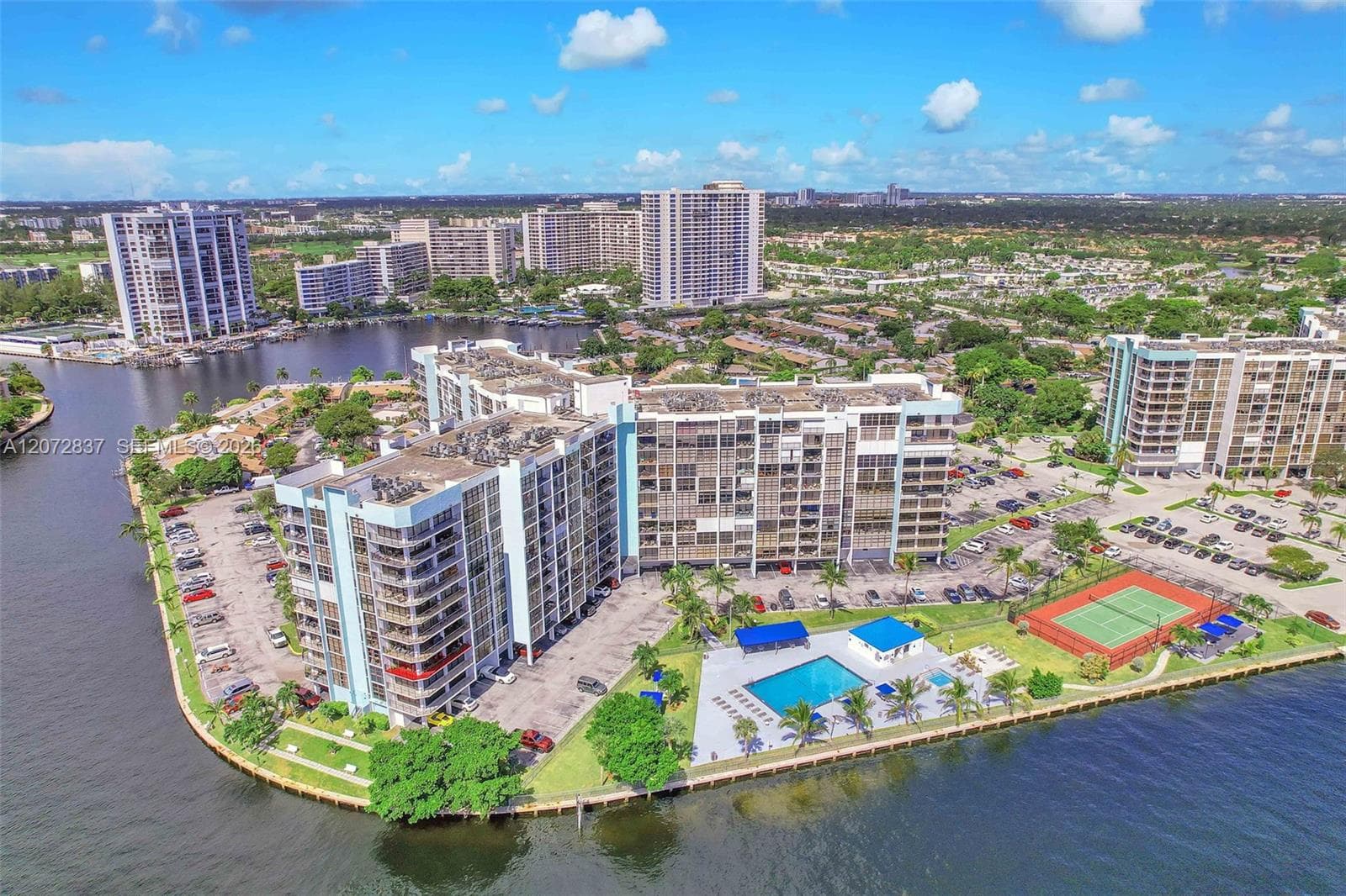 200 Leslie Dr # 818, Hallandale Beach, FL 33009 — zdjęcie 3