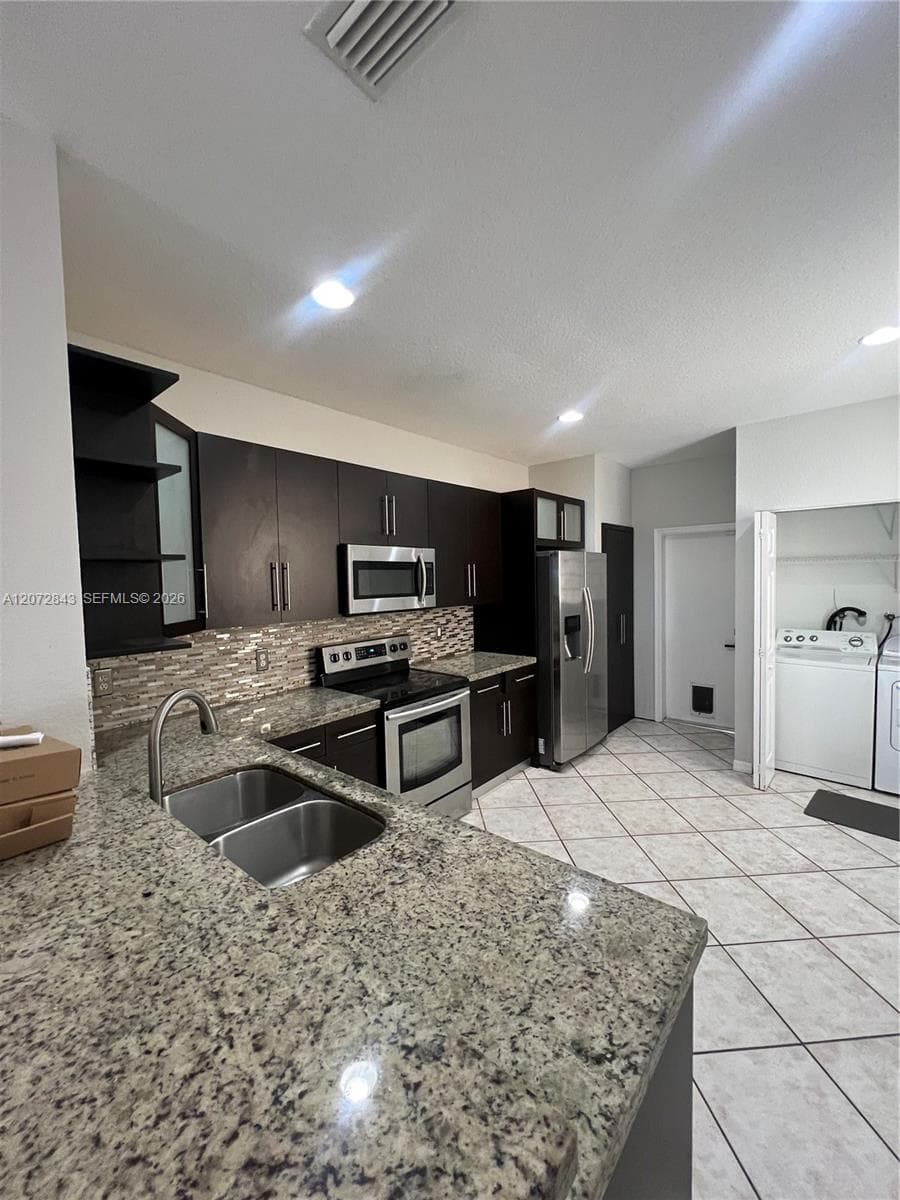 2445 Pasadena Way, Weston, FL 33327 — zdjęcie 4