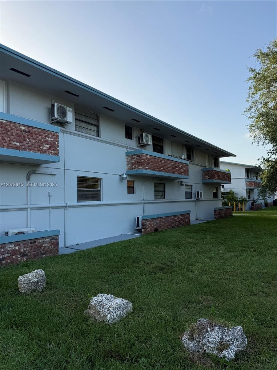 4450 SW 67th Ave # A, Miami, FL 33155 — zdjęcie 2
