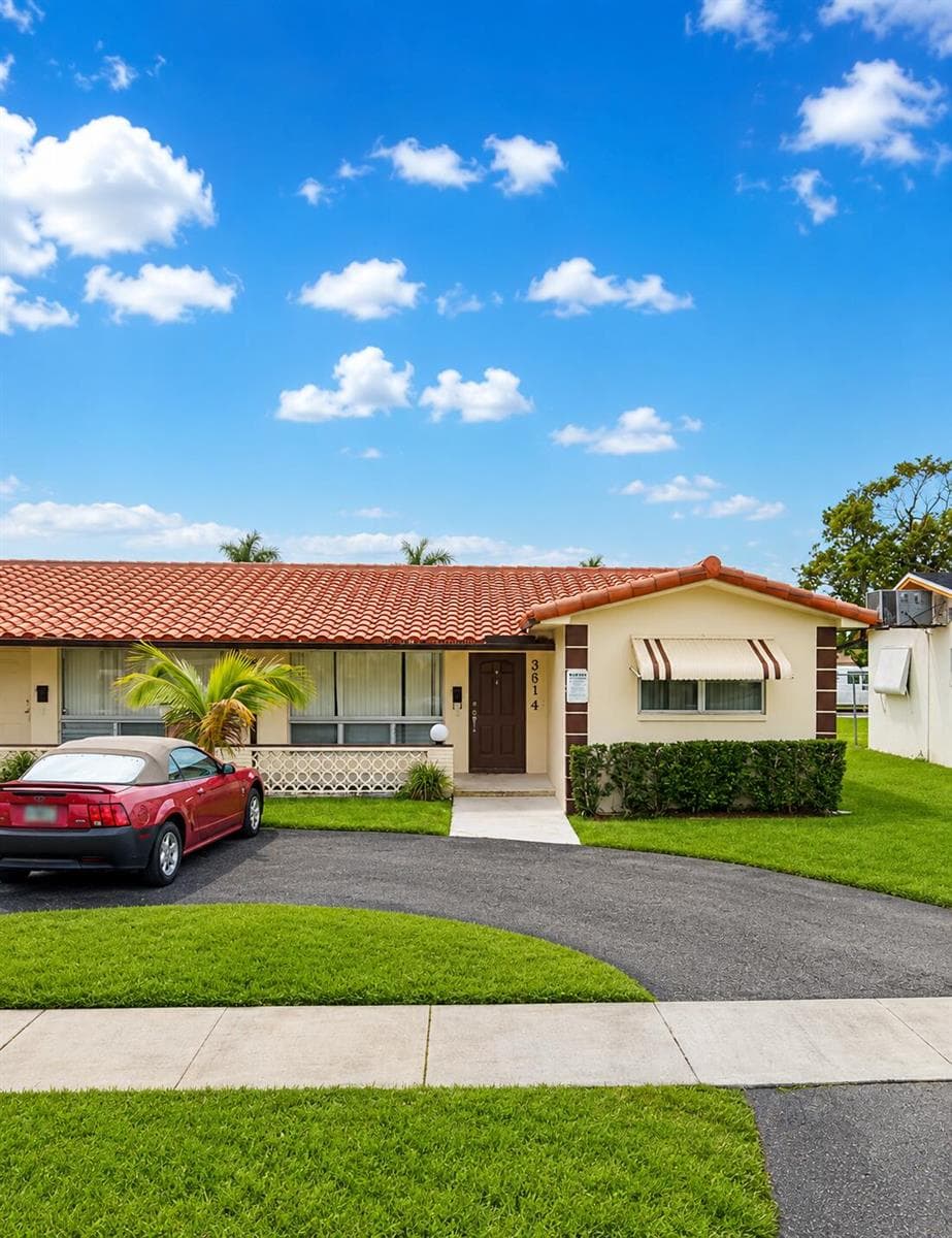 3614 Taylor Street, Hollywood, FL 33021