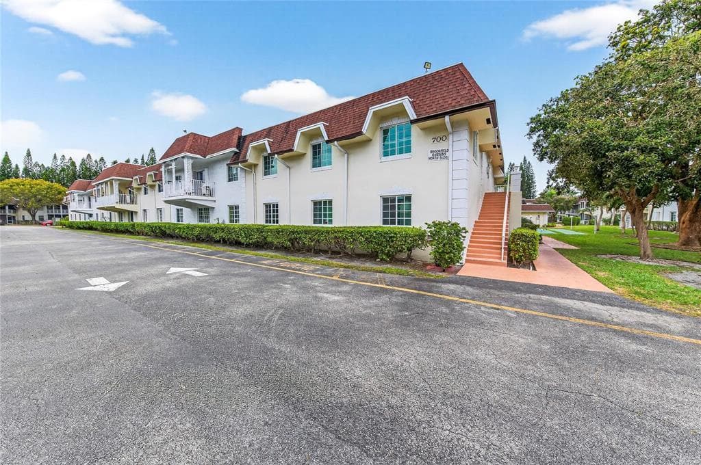 700 SE 2ND Avenue # 317, Deerfield Beach, FL 33441