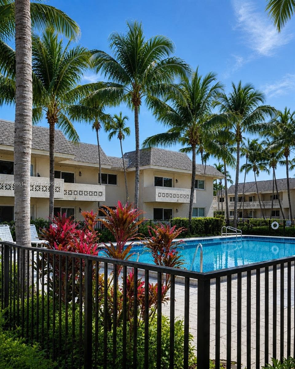 14500 SW 88th Ave # 227, Palmetto Bay, FL 33176