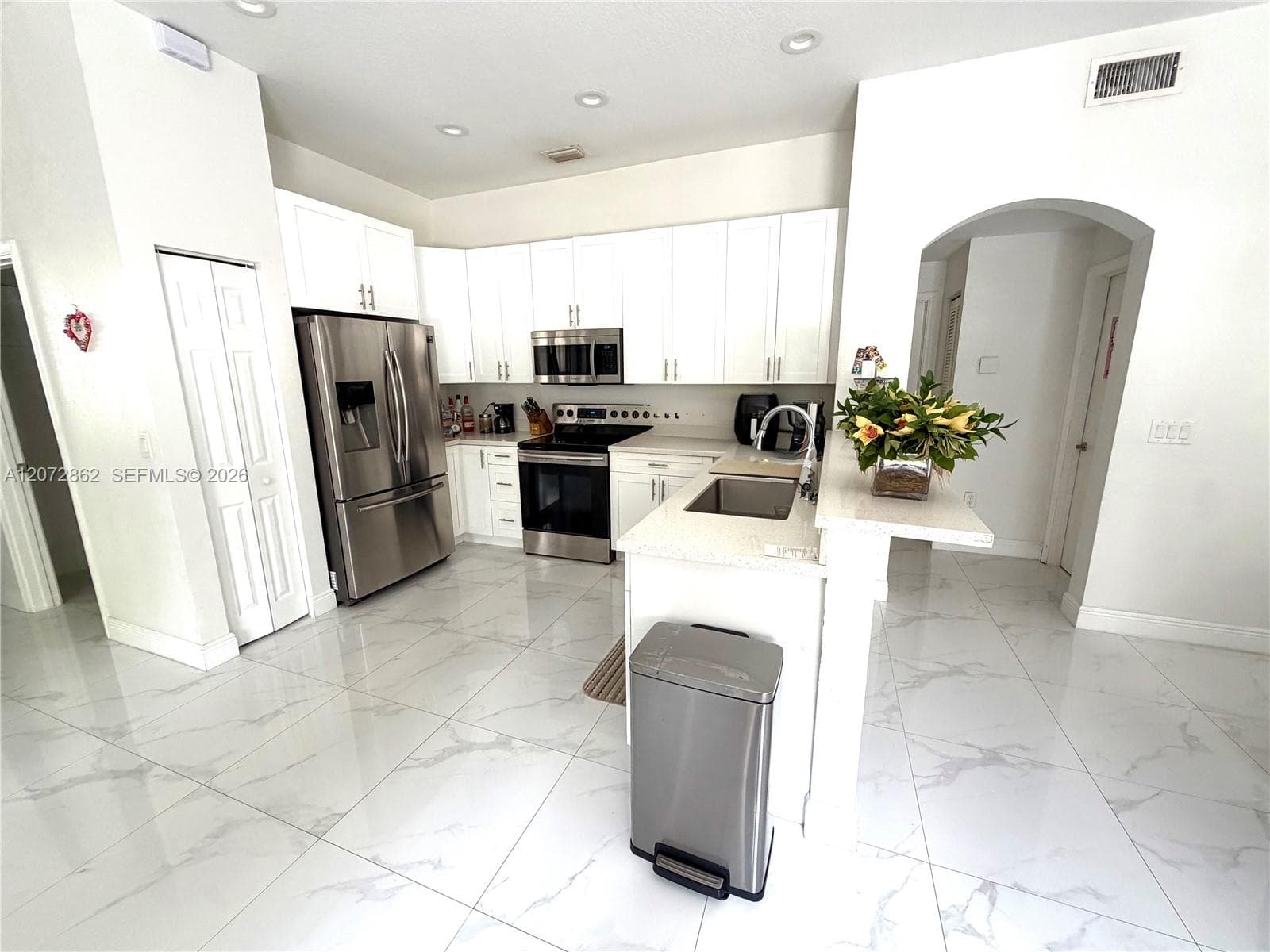 16747 NW 10th St, Pembroke Pines, FL 33028 — zdjęcie 3