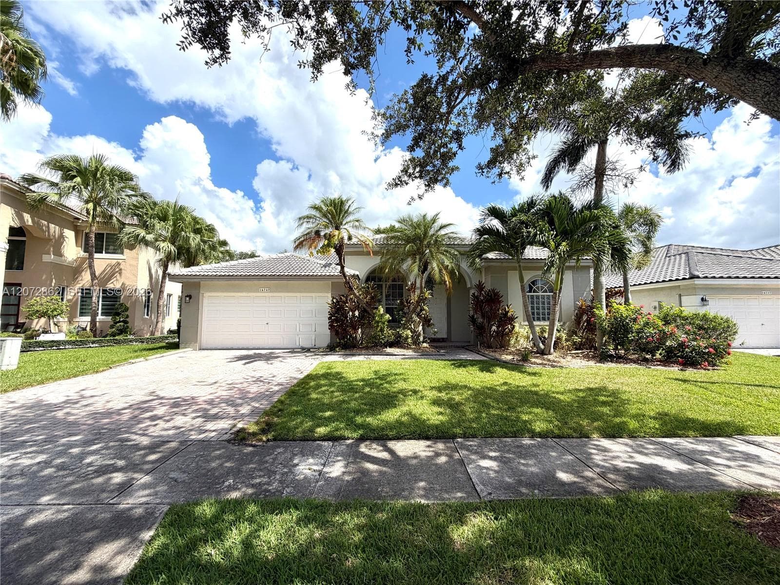 16747 NW 10th St, Pembroke Pines, FL 33028