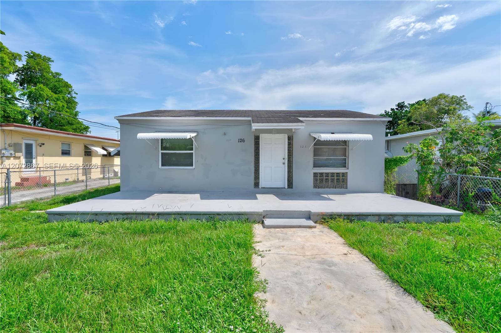 126 SE 4th St, Hallandale Beach, FL 33009 — zdjęcie 2