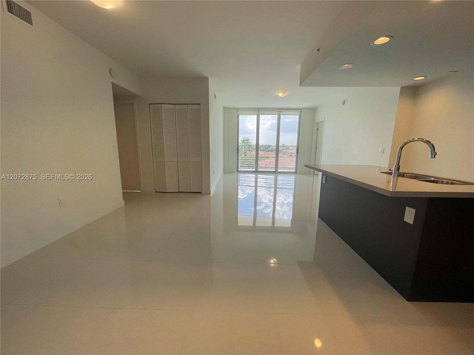 7875 NW 107th Ave # 409, Doral, FL 33178 — zdjęcie 3
