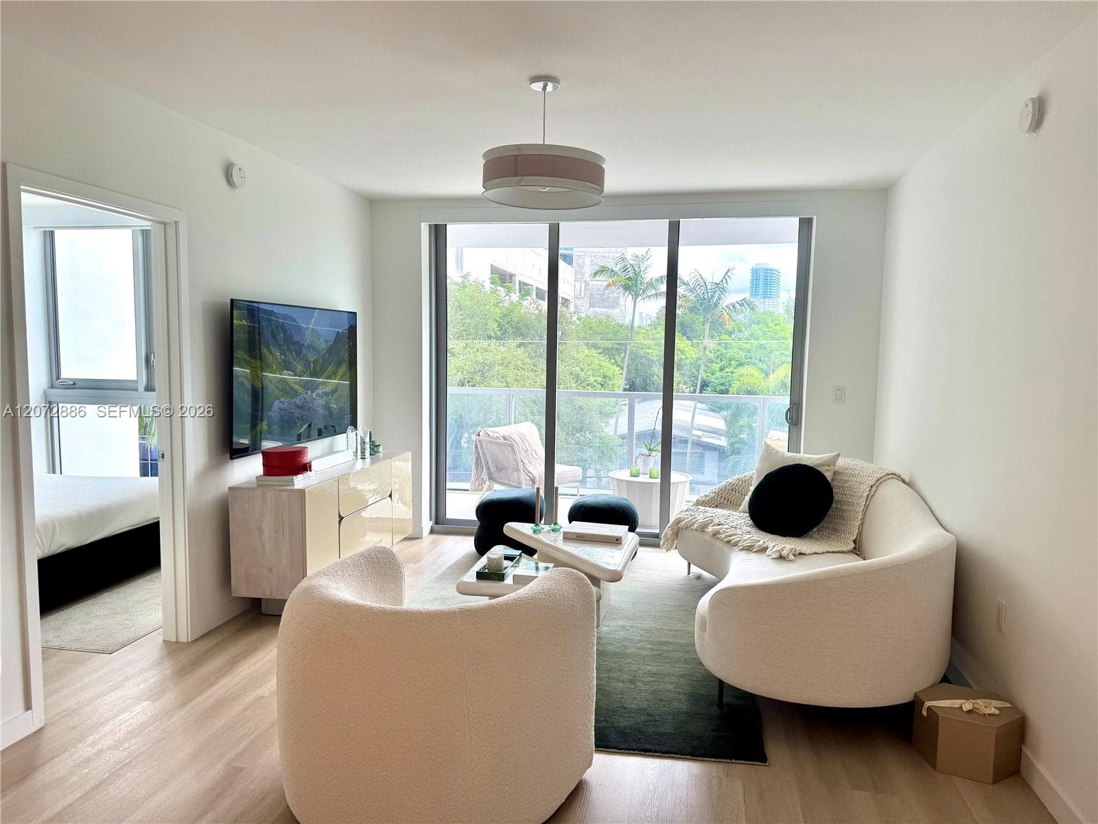 13800 Highland Dr # 307, North Miami Beach, FL 33181