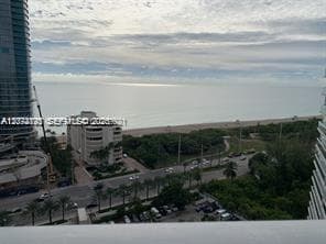 100 Bayview Dr # 2010, Sunny Isles Beach, FL 33160