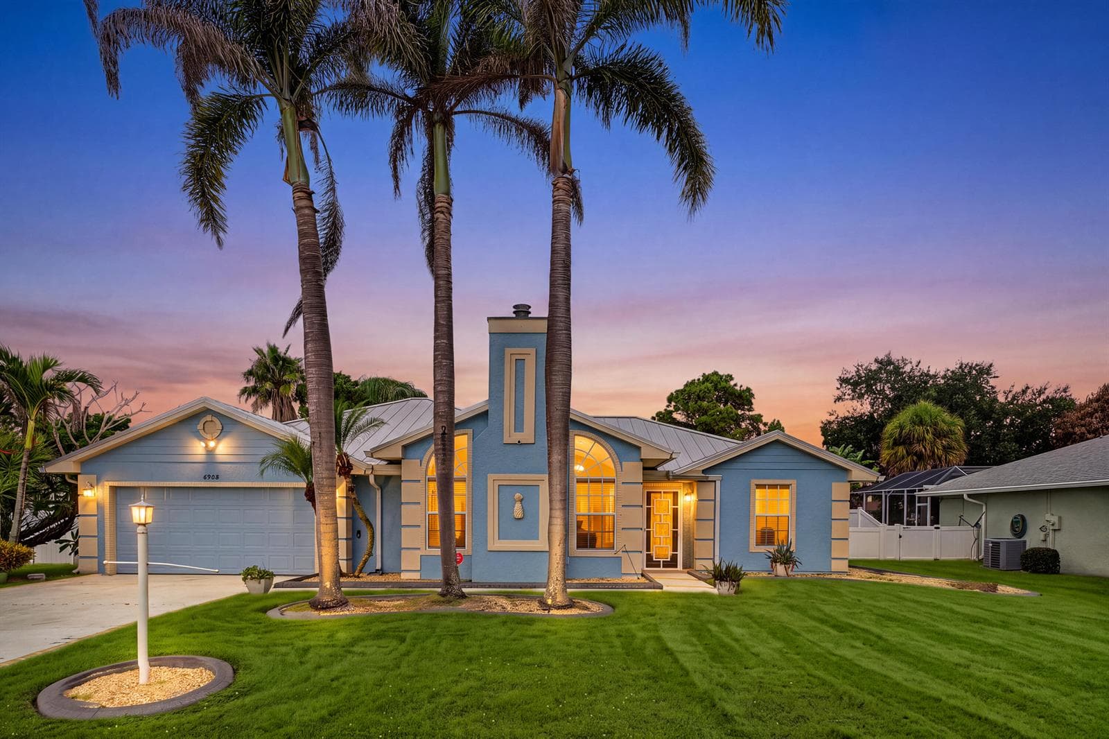 6908 Bronte Circle, Port St. Lucie, FL 34952