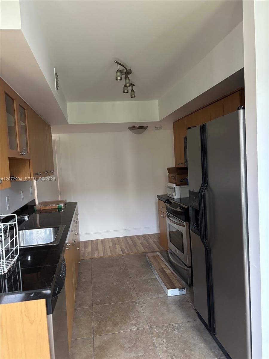 801 Three Islands Blvd # 301, Hallandale Beach, FL 33009 — zdjęcie 5