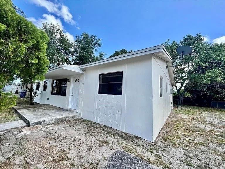 2460 NW 179th St # 2460, Miami Gardens, FL 33056