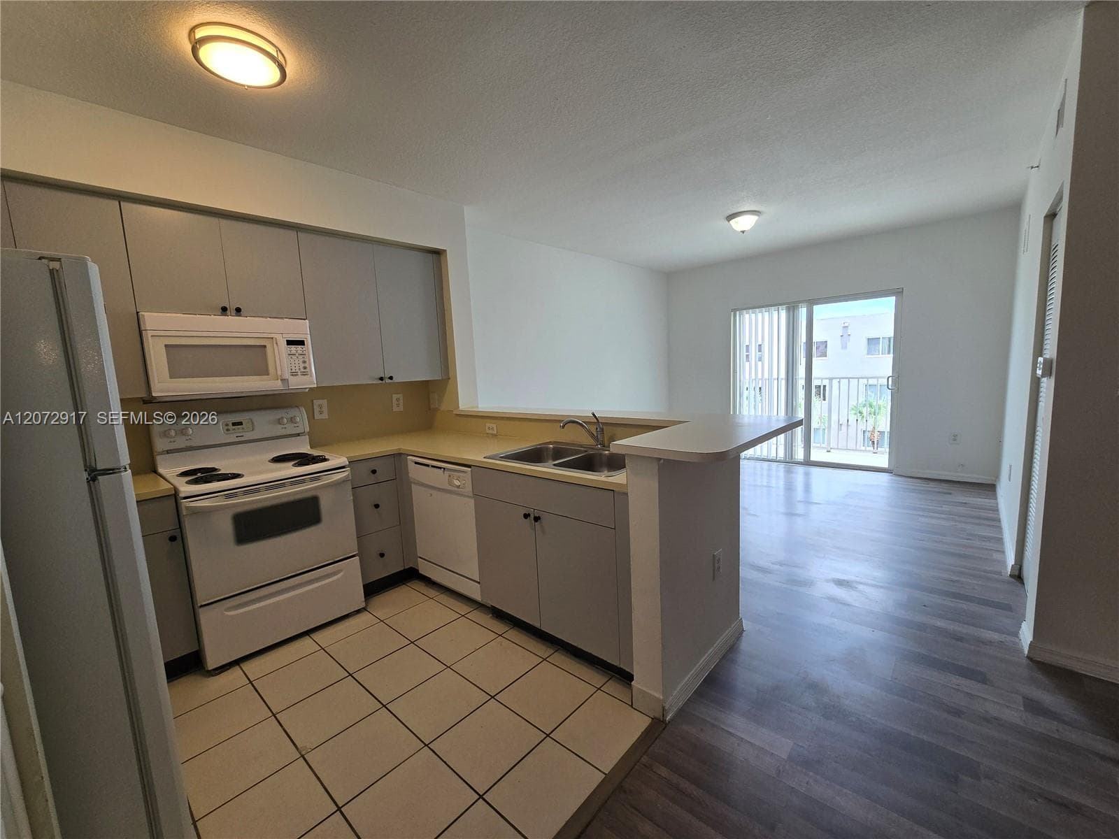 11060 SW 196th St # 413, Cutler Bay, FL 33157