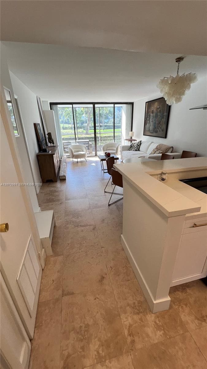 20500 W Country Club Dr # 117, Aventura, FL 33180 — zdjęcie 2