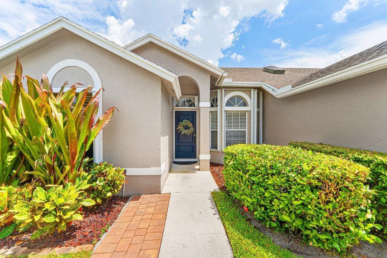 12842 Meadowbend Drive, Wellington, FL 33414