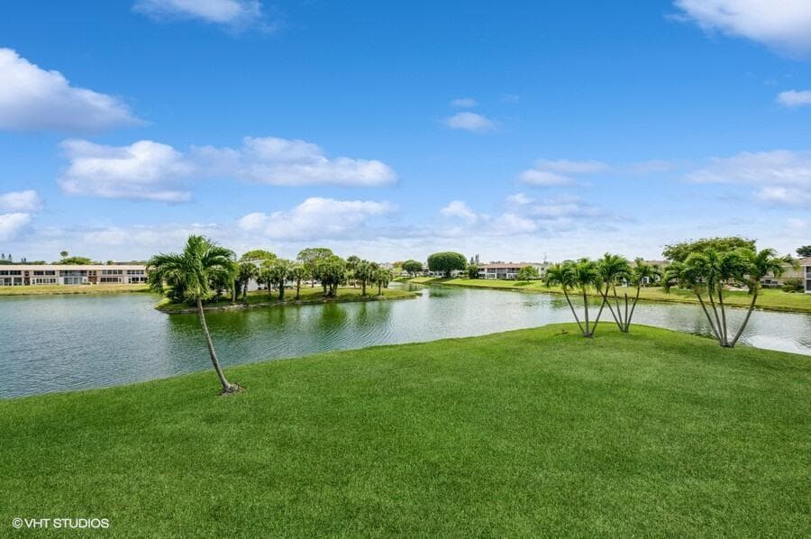 118 SOMERSET F, West Palm Beach, FL 33417