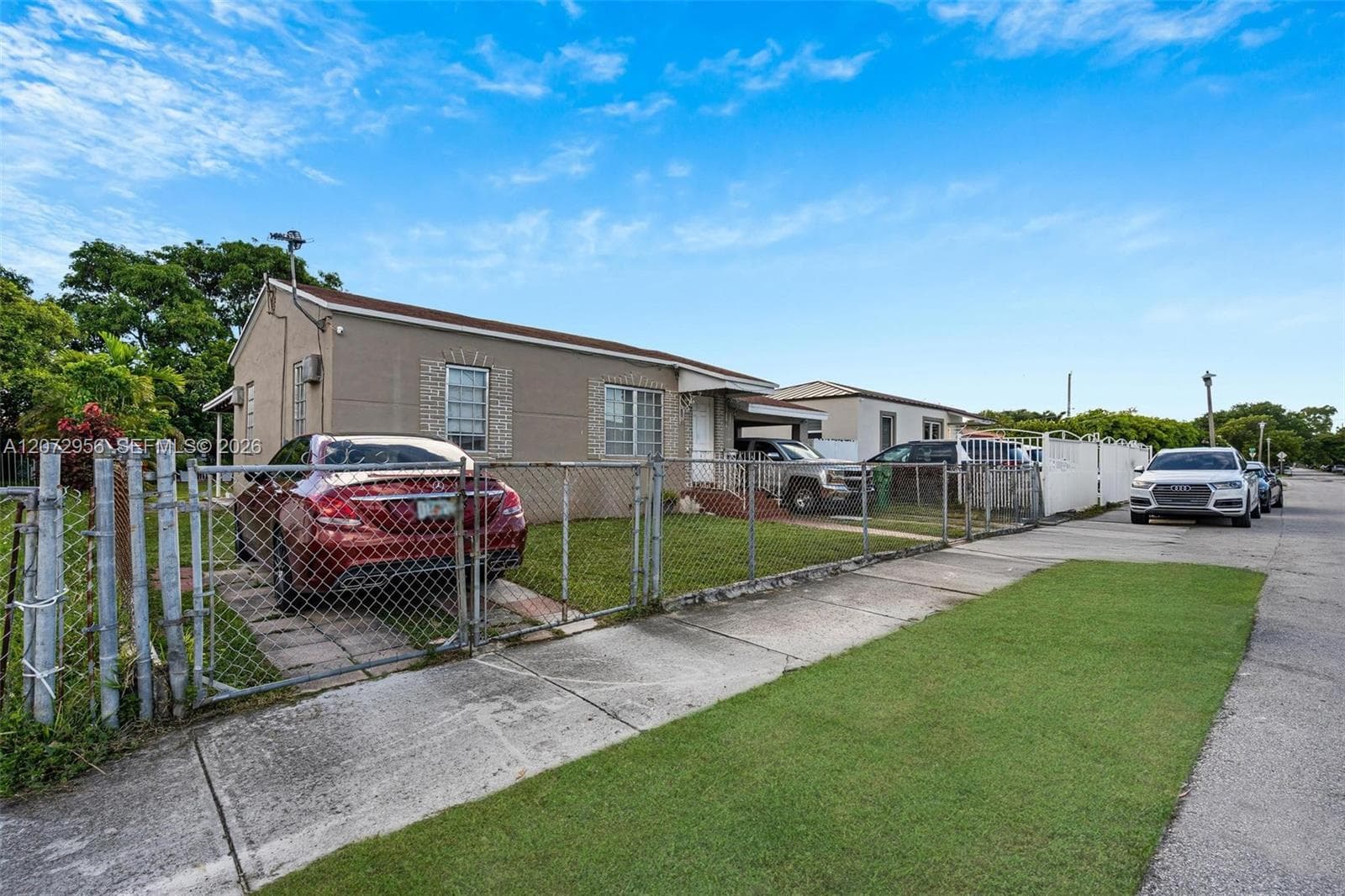 2364 SW 14th St, Miami, FL 33145 — zdjęcie 3