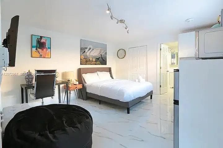 1100 NE 1st Ave # C, Fort Lauderdale, FL 33304 — zdjęcie 5