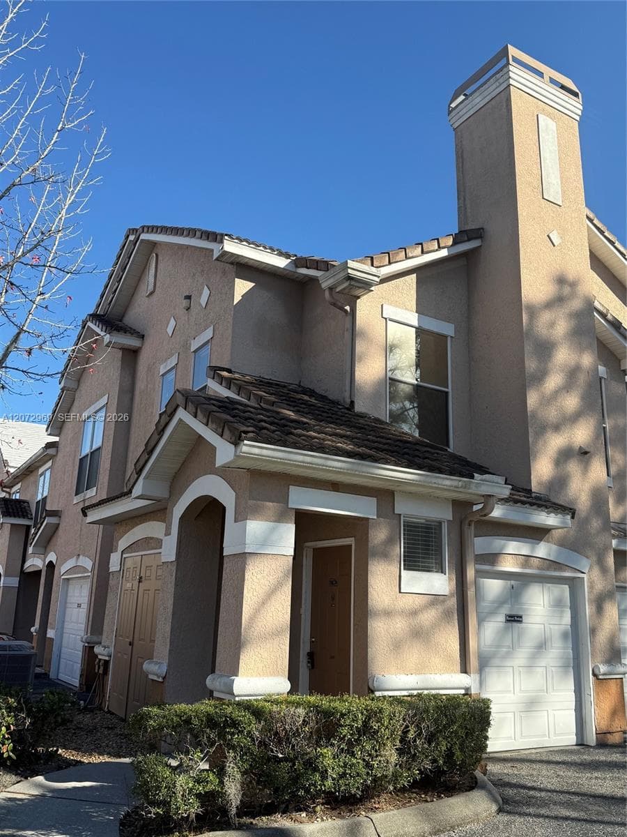 17962 VILLA CREEK DRIVE # 17962, Tampa, FL 33647