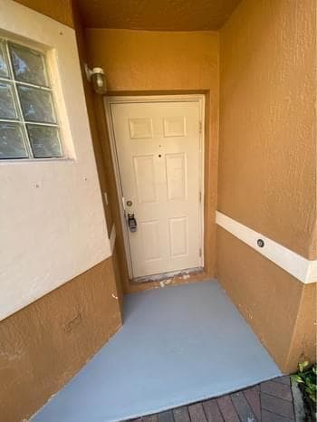 9850 NW 24TH Court, Sunrise, FL 33322 — zdjęcie 2