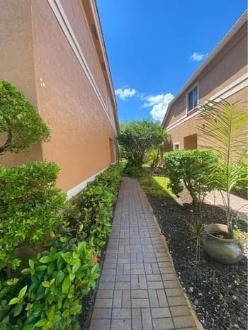 9850 NW 24TH Court, Sunrise, FL 33322 — zdjęcie 3