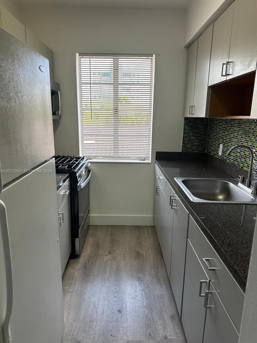 6805 Abbott Ave # 8, Miami Beach, FL 33141