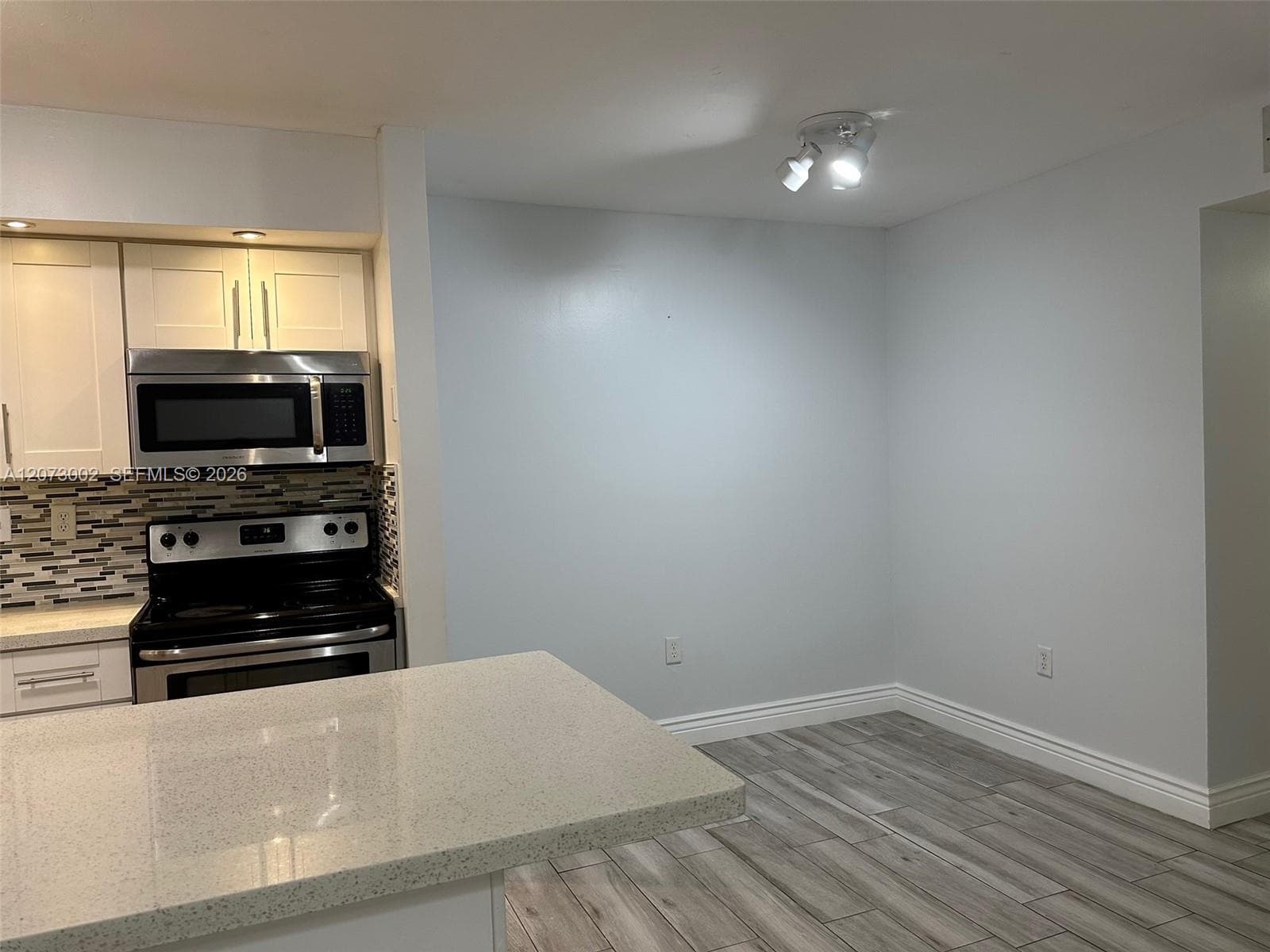 18875 NW 62nd Ave # 106, Hialeah, FL 33015 — zdjęcie 3