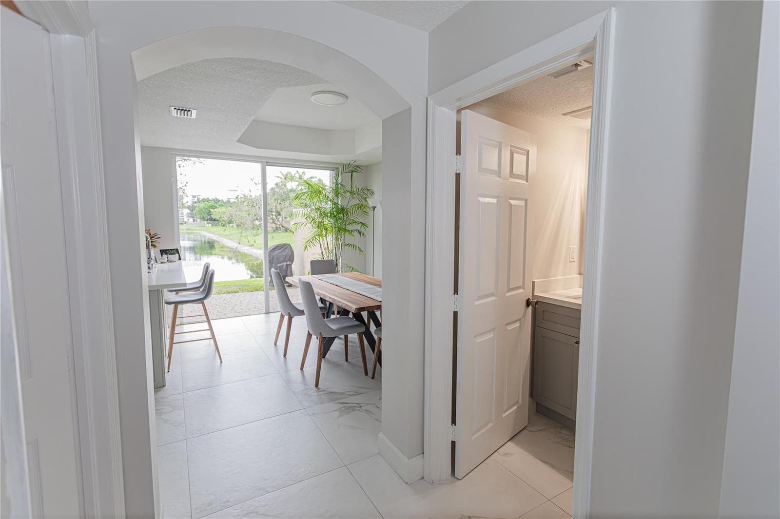 14387 SW 9th Court, Pembroke Pines, FL 33027 — zdjęcie 4