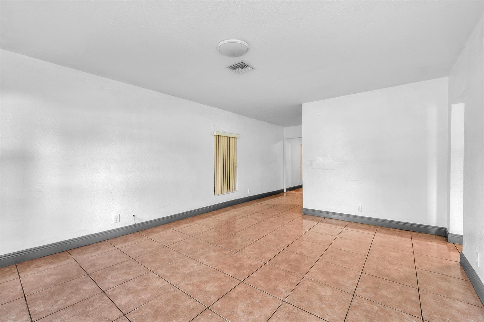 124 SW 10TH Avenue, Boynton Beach, FL 33435 — zdjęcie 2