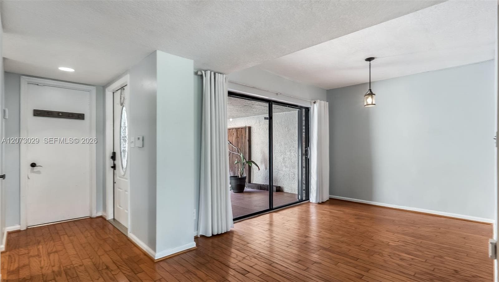 11112 N Harmony Lake Cir, Davie, FL 33324 — zdjęcie 5