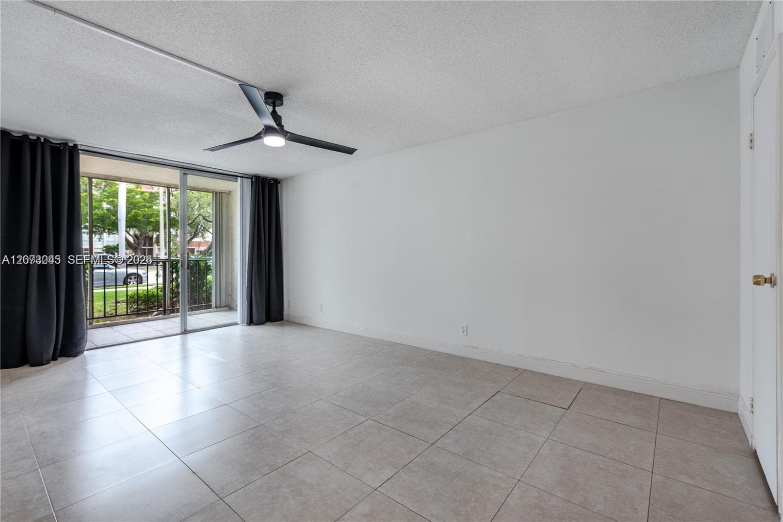 2000 Atlantic Shores Blvd # 107, Hallandale Beach, FL 33009 — zdjęcie 2