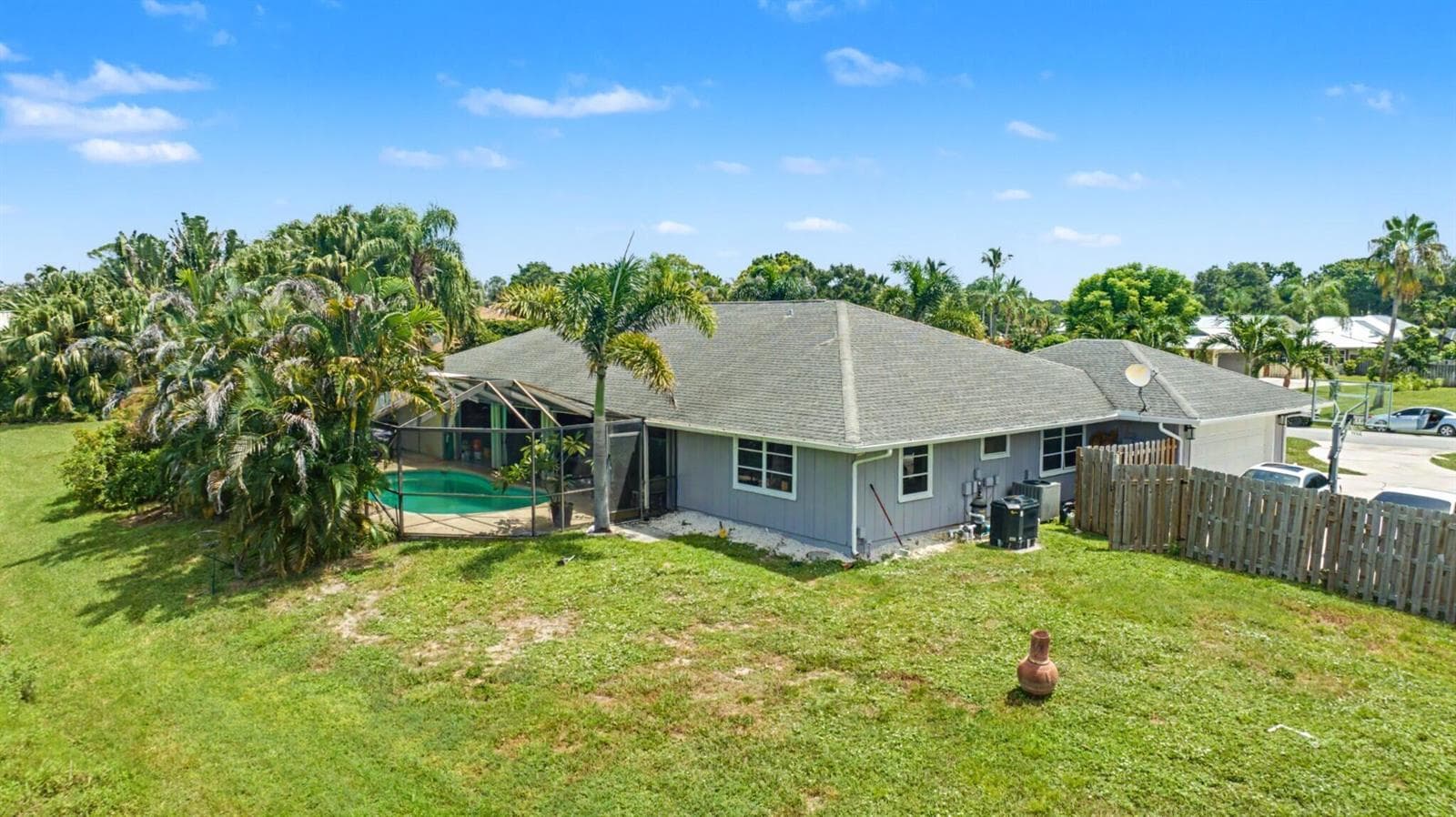 2185 NE Ocapi Court, Jensen Beach, FL 34957 — zdjęcie 4