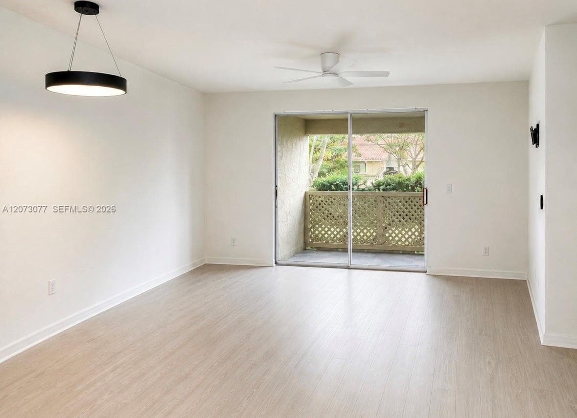 18316 NW 68th Ave # I, Hialeah, FL 33015 — zdjęcie 2