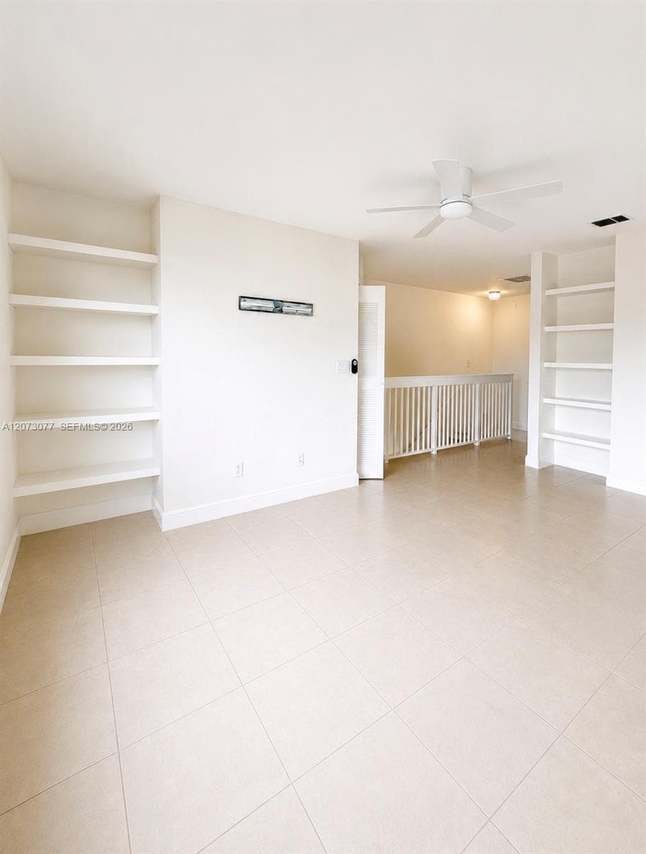 18316 NW 68th Ave # I, Hialeah, FL 33015 — zdjęcie 4