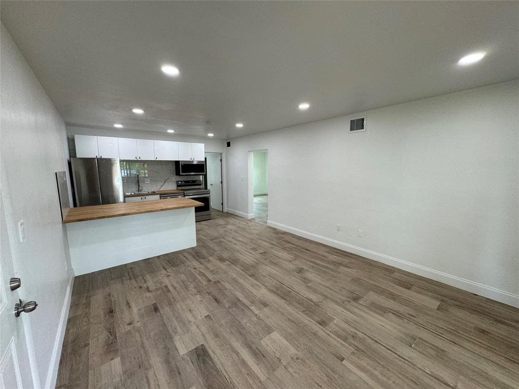2200 NE 173RD Street # 4, North Miami Beach, FL 33160 — zdjęcie 2