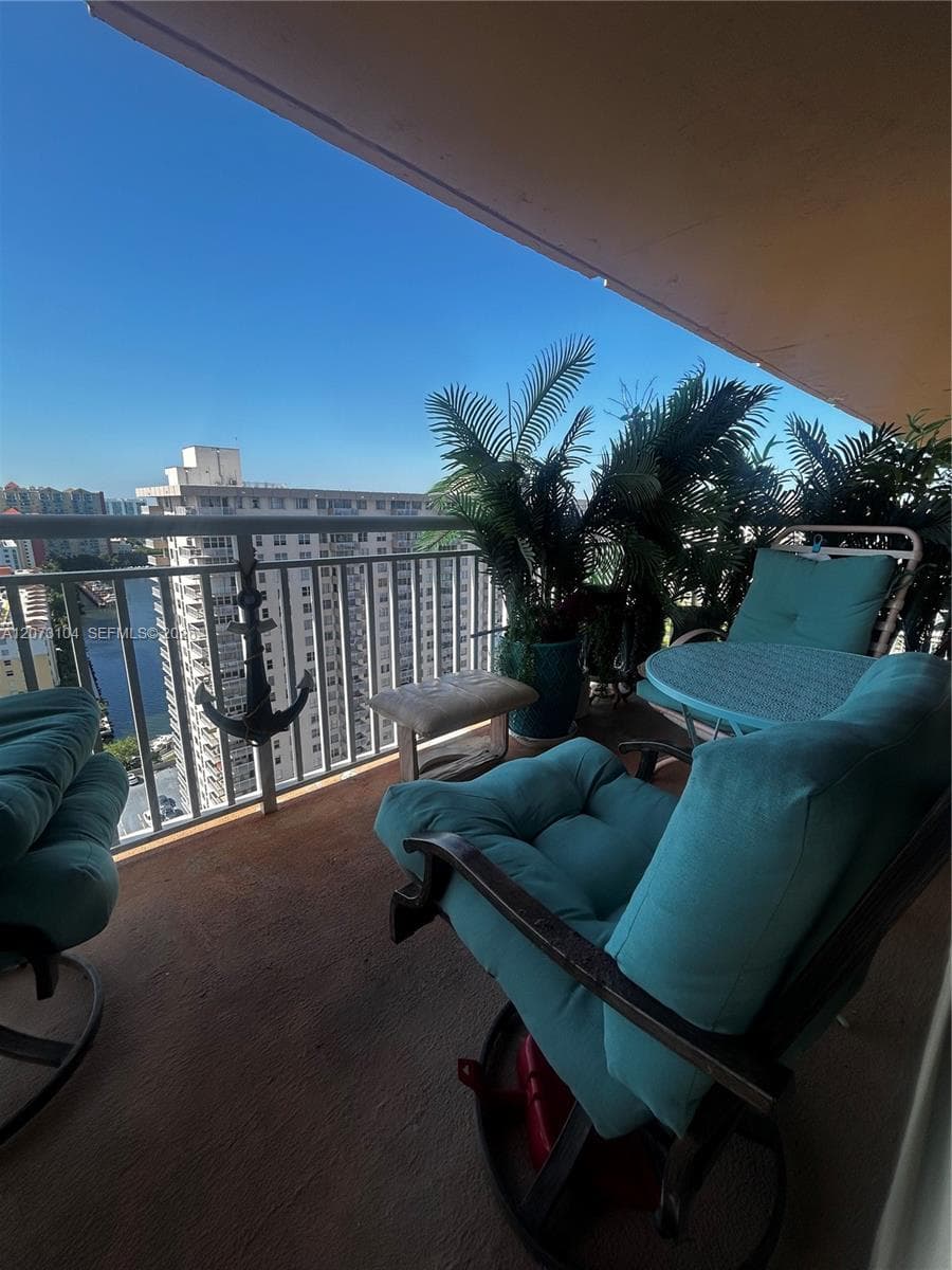 251 174th St # 2315, Sunny Isles Beach, FL 33160 — zdjęcie 2