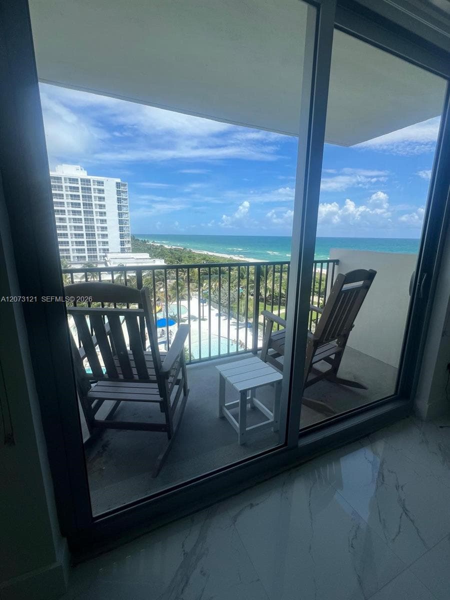 9273 Collins Ave # 606, Surfside, FL 33154 — zdjęcie 3