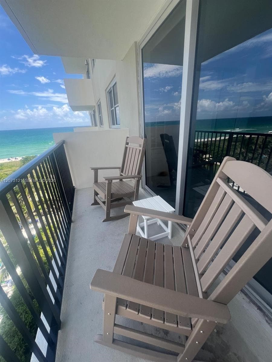 9273 Collins Ave # 606, Surfside, FL 33154 — zdjęcie 4