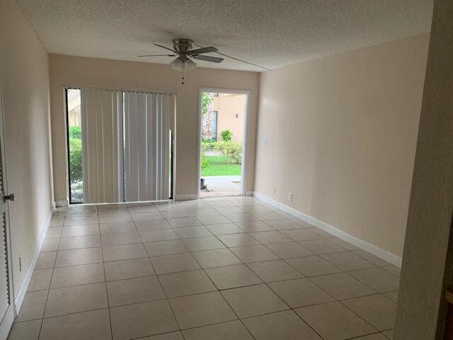 10890 ROYAL PALM Boulevard # 10890, Coral Springs, FL 33065 — zdjęcie 4