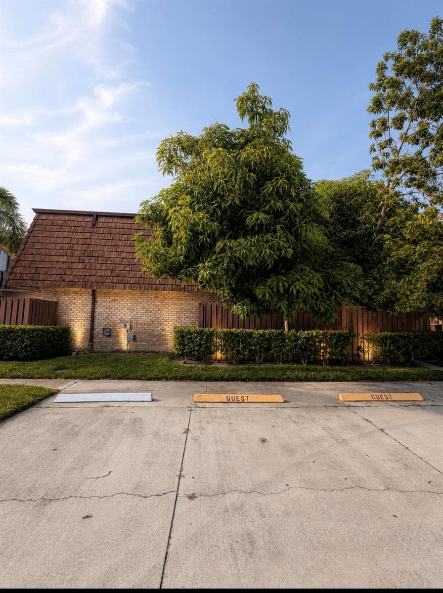 1421 14TH Lane # D, FL 33463