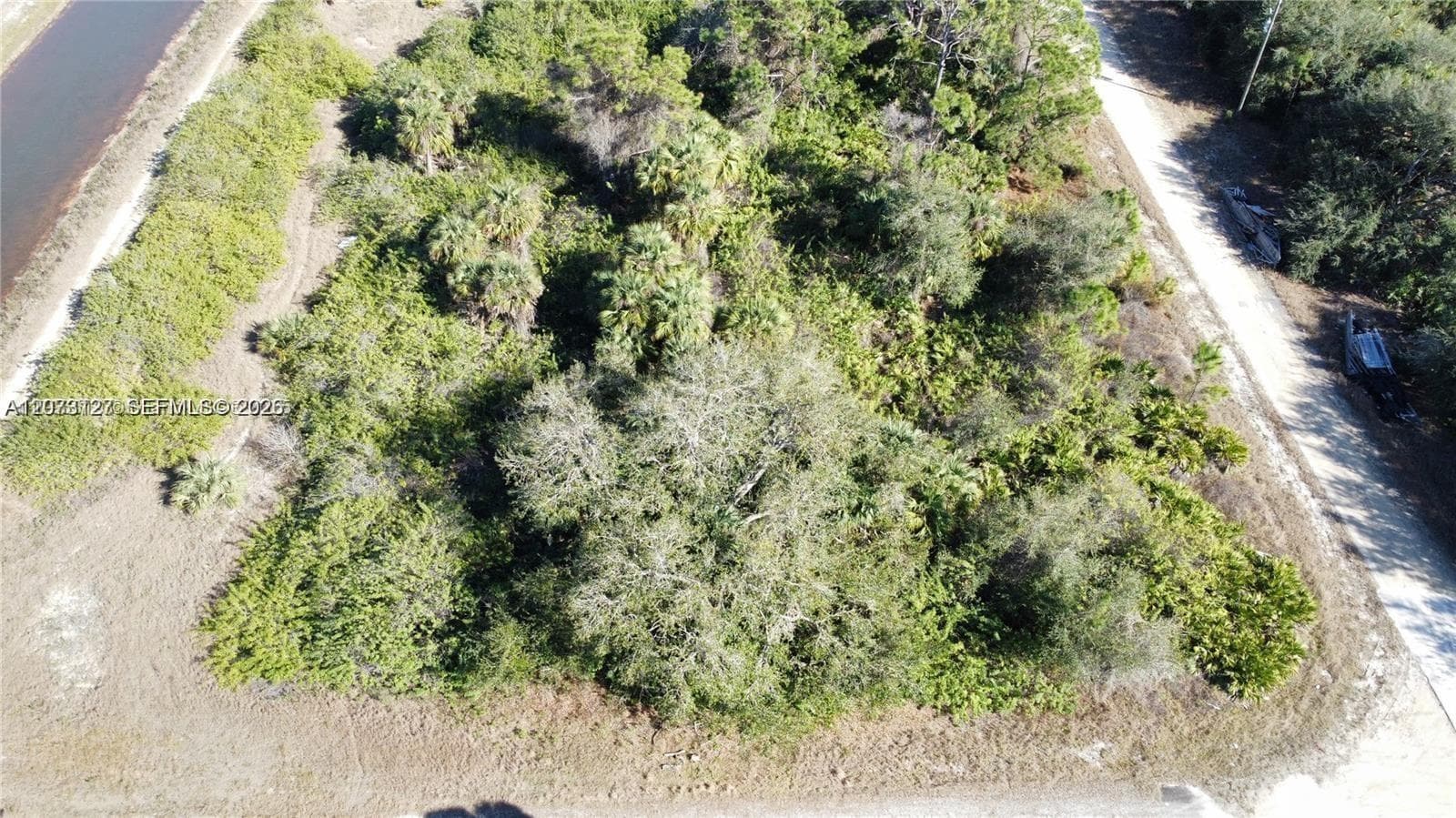 7502 JOAN AVE N, Lehigh Acres, FL 33971 — zdjęcie 2
