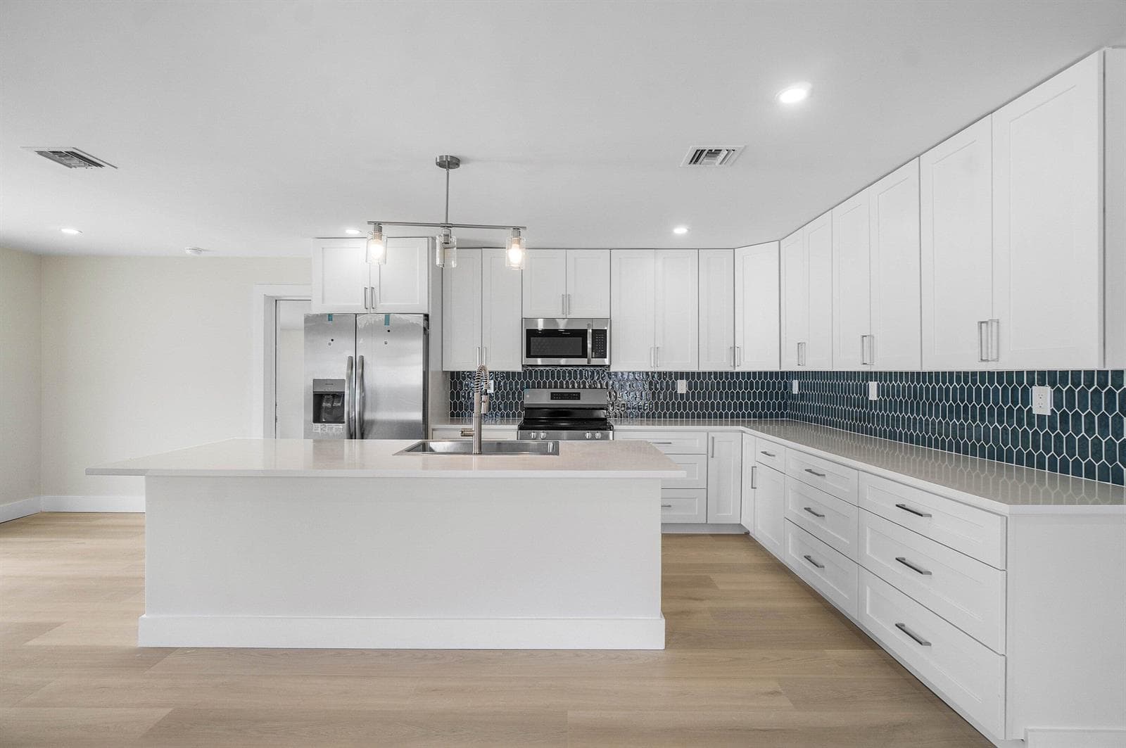 325 SW 8TH Avenue, Delray Beach, FL 33444 — zdjęcie 5