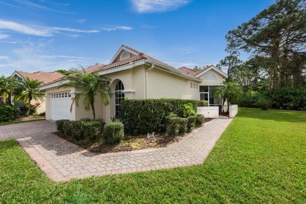 546 SW NEW CASTLE Cove, Port St. Lucie, FL 34986 — zdjęcie 2