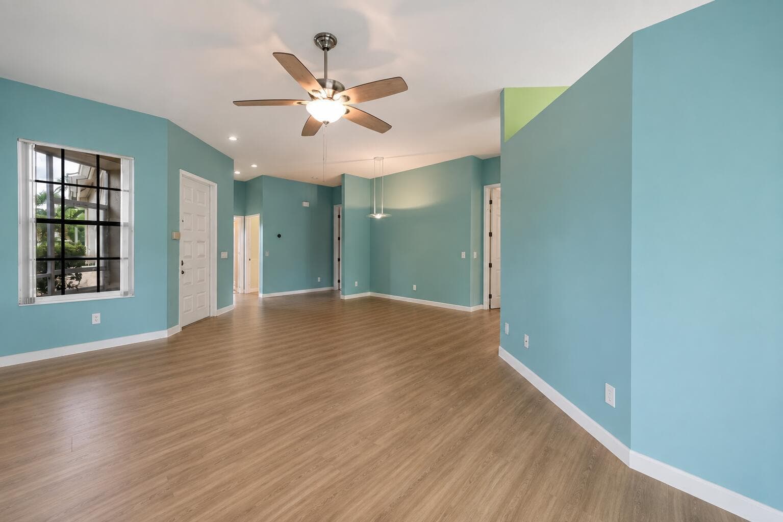 546 SW NEW CASTLE Cove, Port St. Lucie, FL 34986 — zdjęcie 4