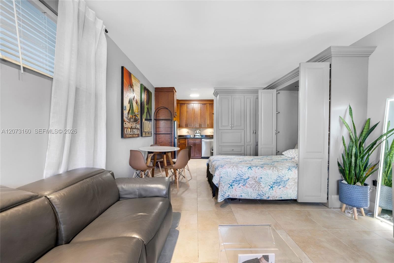 2445 Lake Pancoast Dr # 4, Miami Beach, FL 33140 — zdjęcie 4