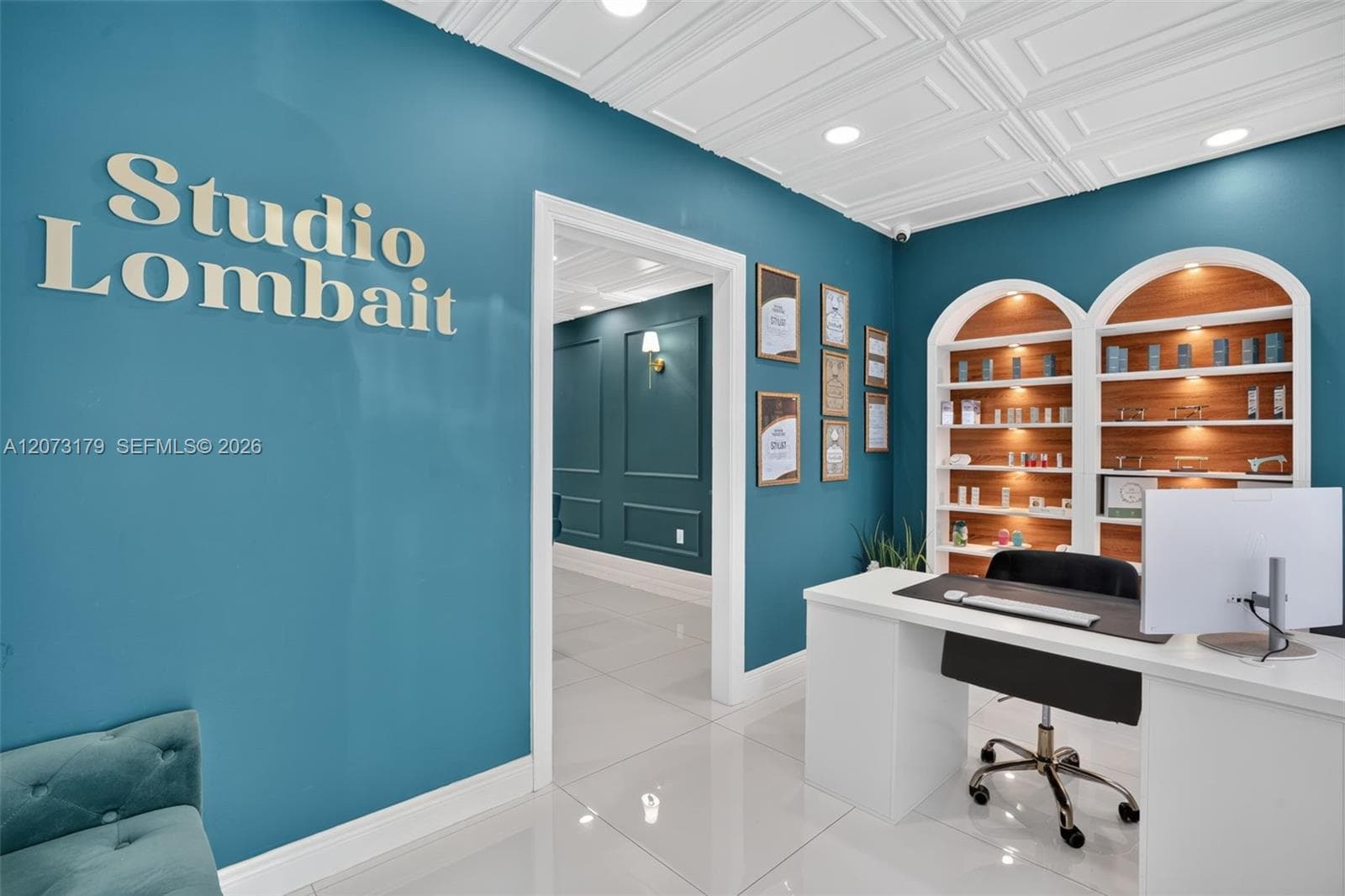 Turnkey Permanent Makeup & Beauty Studio for Sale in Westchester, Miami, FL 33165 — zdjęcie 2