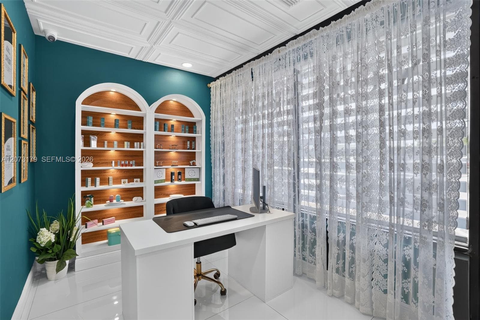 Turnkey Permanent Makeup & Beauty Studio for Sale in Westchester, Miami, FL 33165 — zdjęcie 3